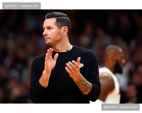 裁判报告分析湖人魔术关键回合 出界球判罚依据成焦点